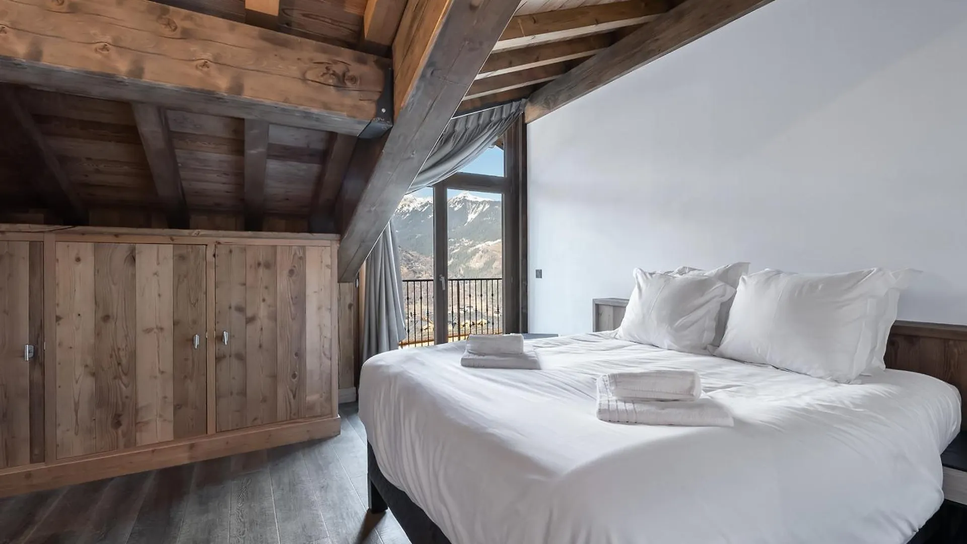 アパート Spacieux Appartement De Luxe A Courchevel, Proche Pistes Et Commerces, Parking Inclus - Fr-1-568-7
